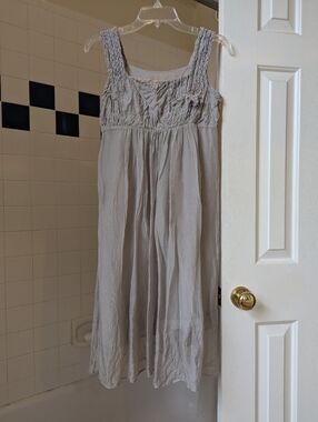100% Silk sleeveless grey dress with a smocked bodice Size XS